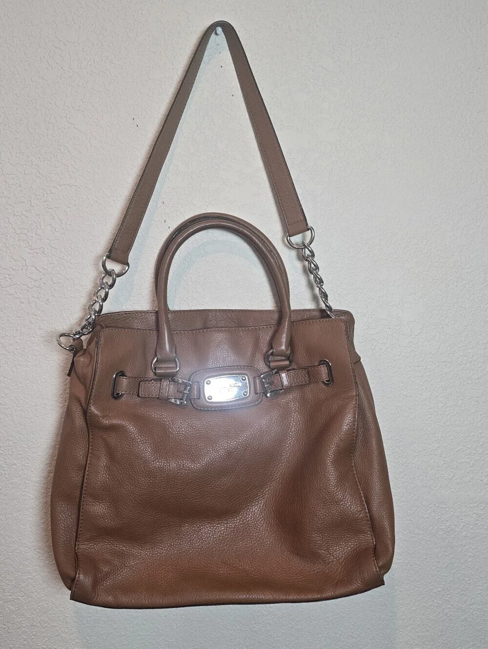 MICHAEL KORS Tan Leather Satchel with Gold Hardware
